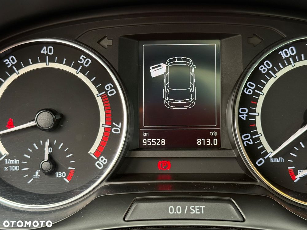 Skoda Fabia 1.2 TSI Monte Carlo - 10