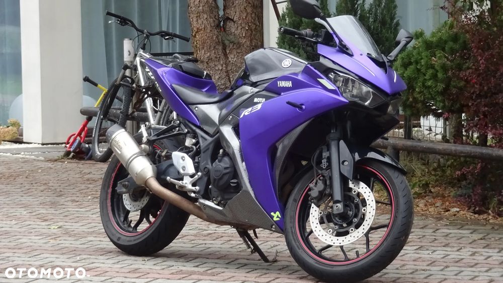 Yamaha R3 - 1