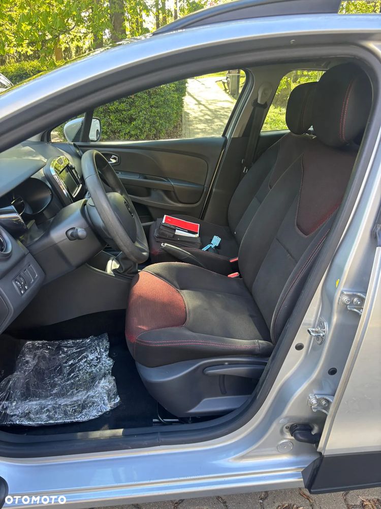Renault Clio - 11