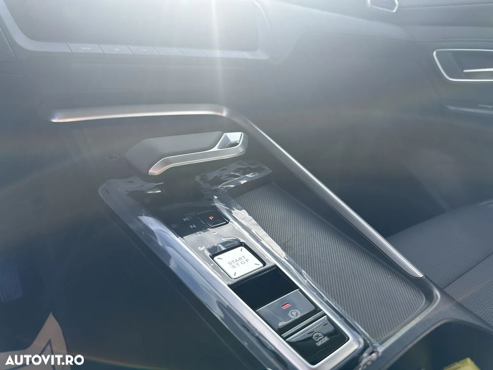 MG ZS HEV Hybrid+ Luxury - 16