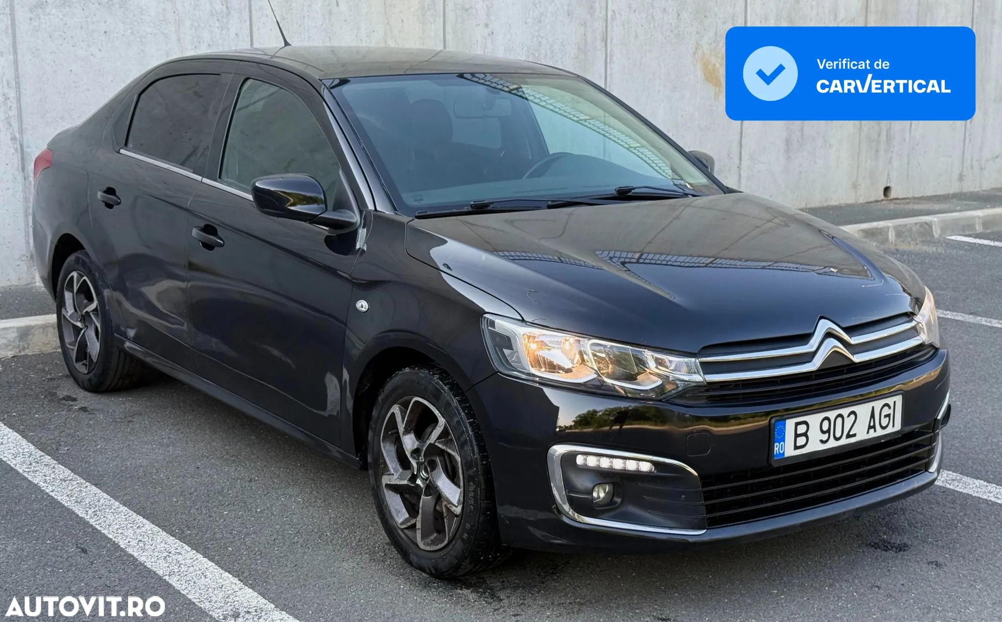 Citroën C-Elysée 1.2 PureTech BVM Shine - 1