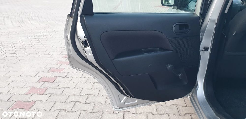 Ford Fiesta 1.3 Connection - 11