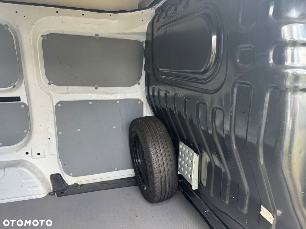 Nissan NV200 - 9
