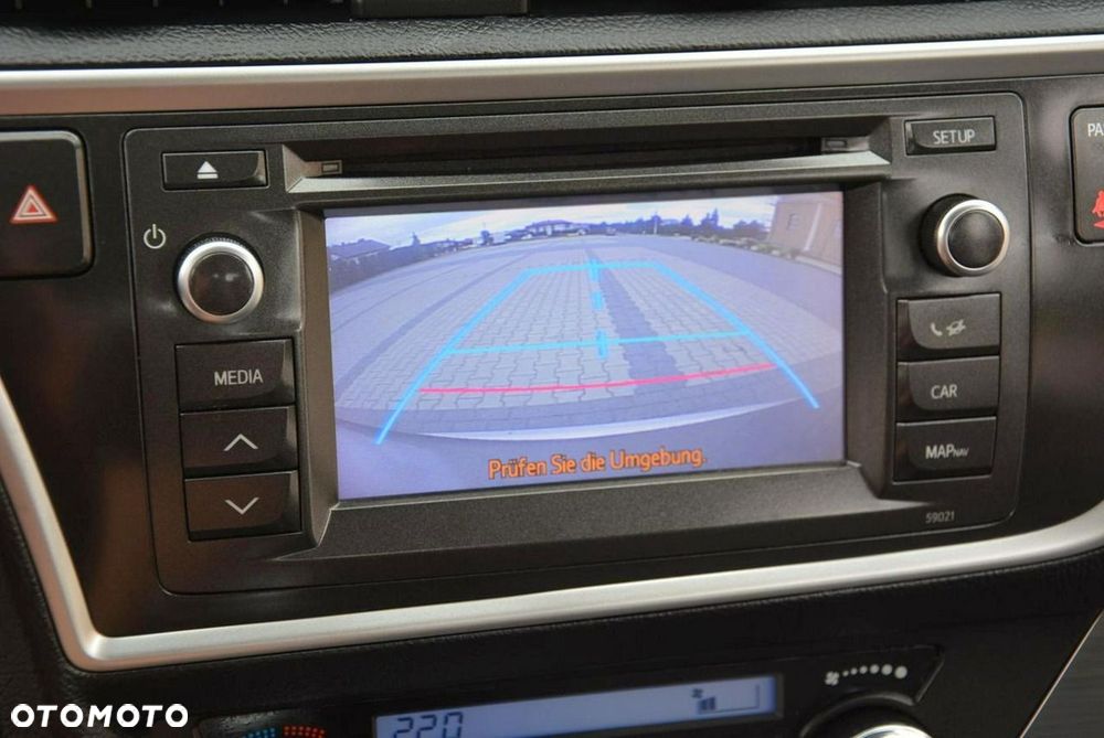 Toyota Auris 1.6 Executive - 28