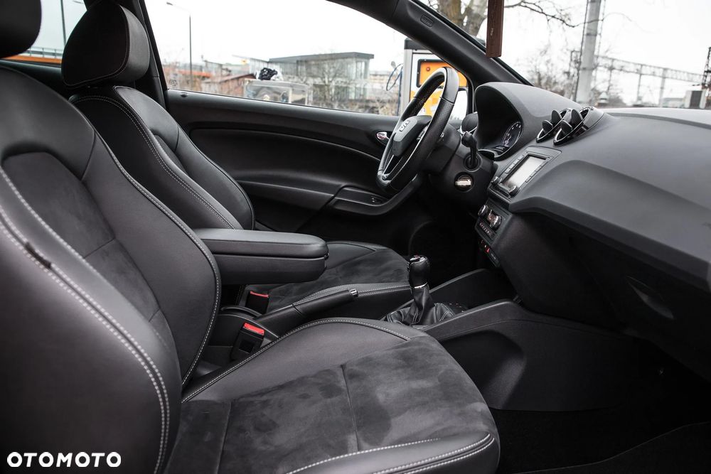 Seat Ibiza SC 1.8 TSI Cupra S&S - 24