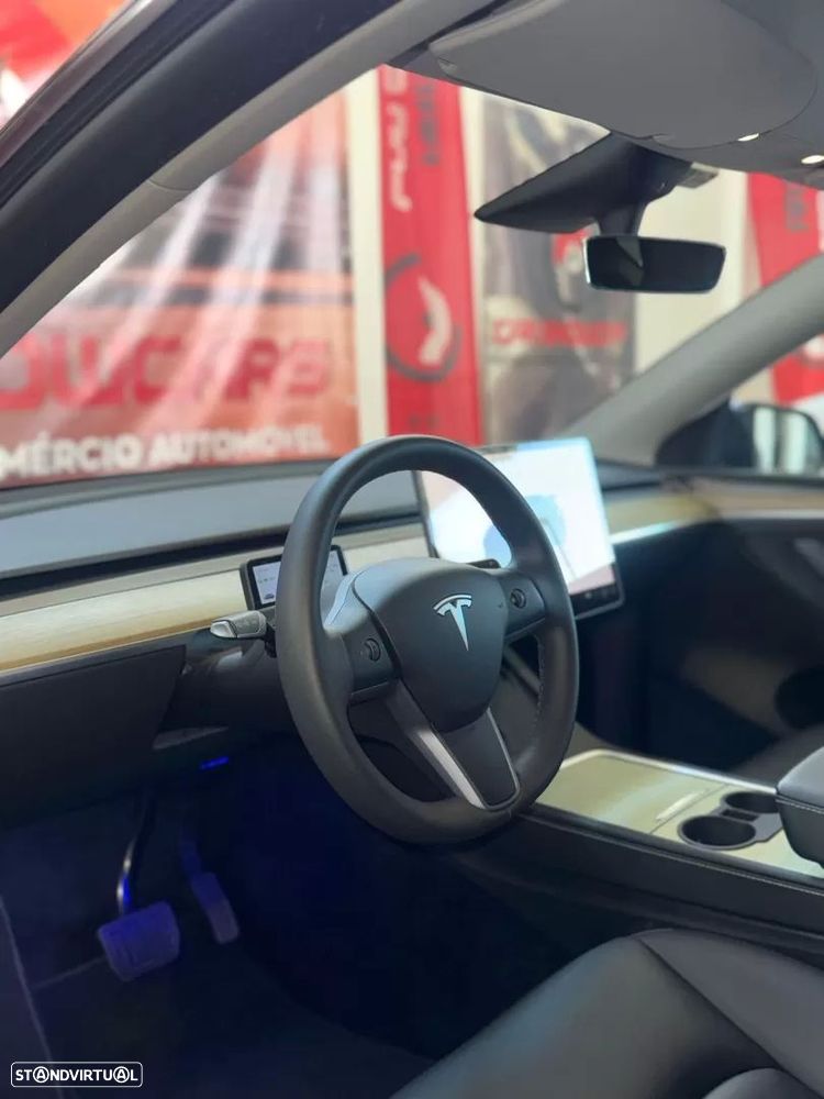 Tesla Model Y Standard - 7