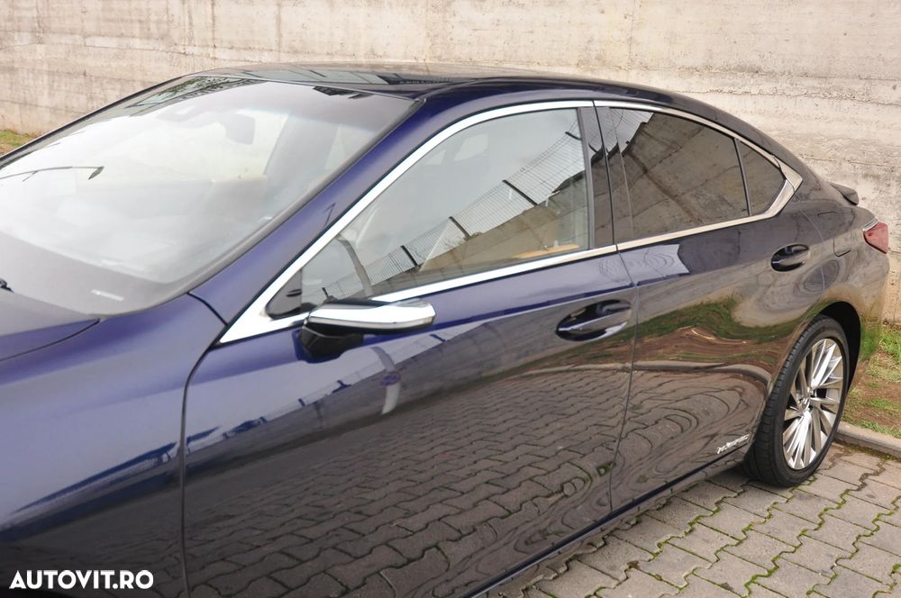 Lexus Seria ES 300h Luxury Line - 12