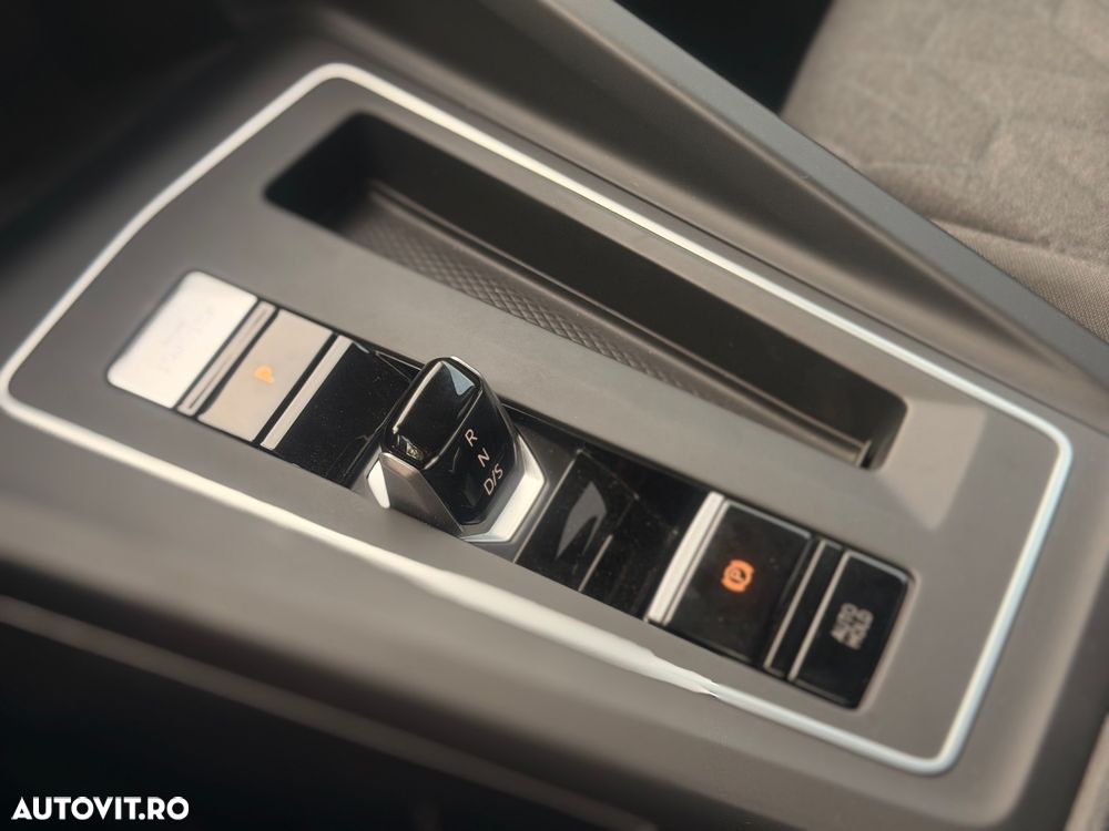 VOLKSWAGEN Golf 2024 — imagine 12
