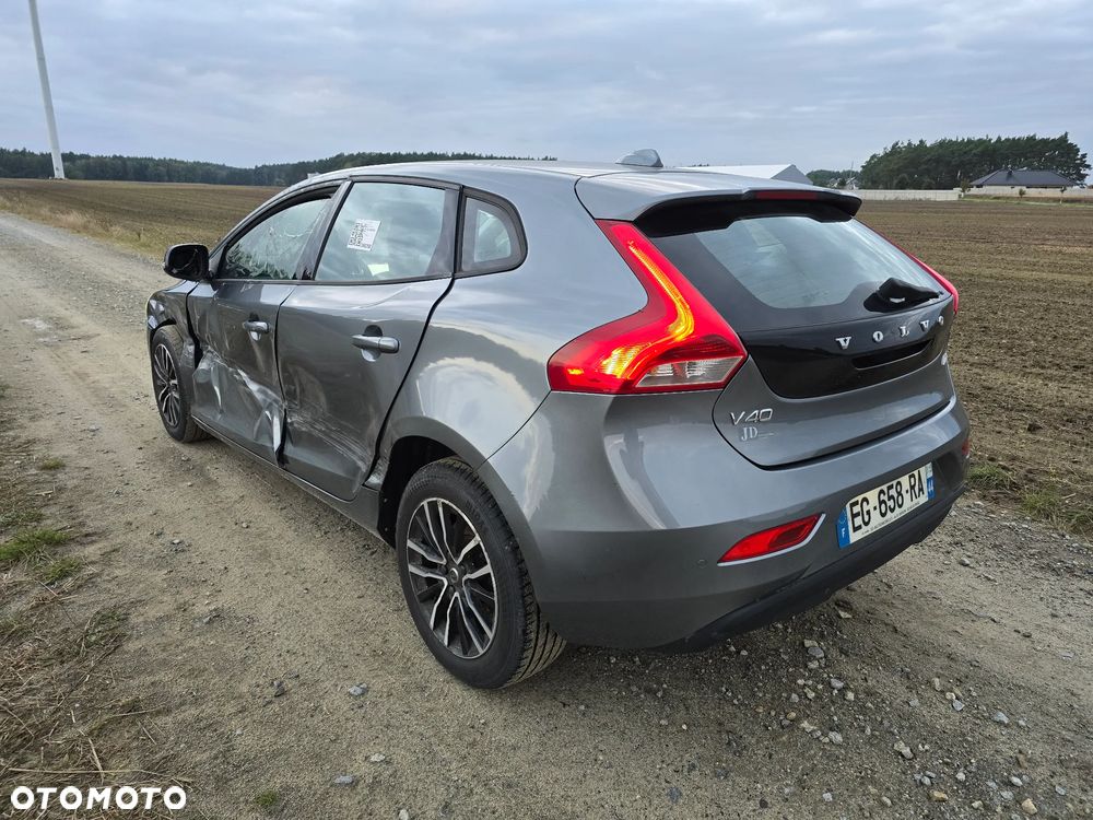 Volvo V40 D2 Drive-E Momentum - 4