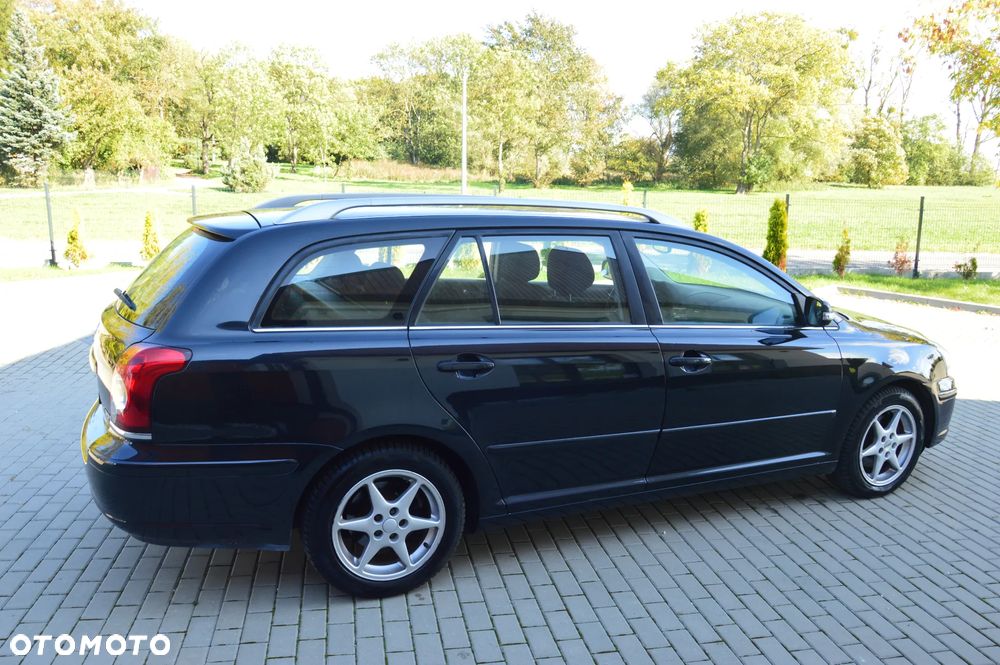 Toyota Avensis - 6