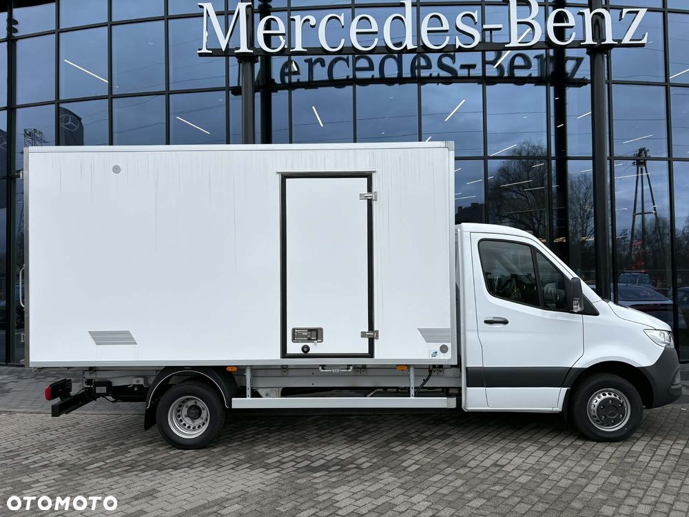 Mercedes-Benz Sprinter - 4