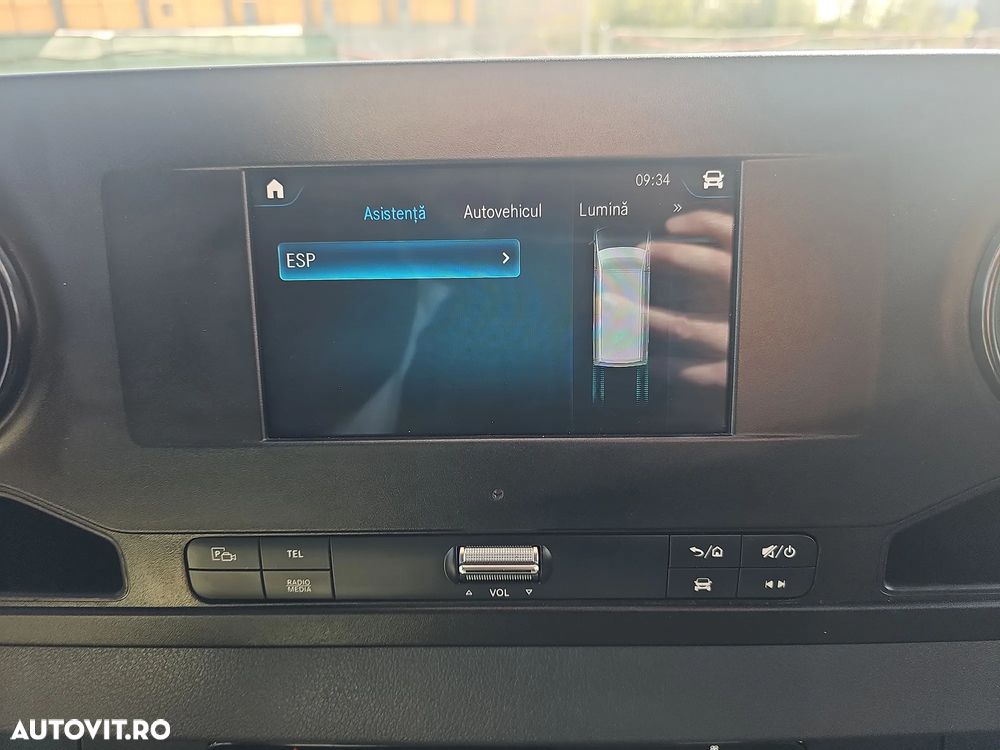 Mercedes-Benz Sprinter - 16