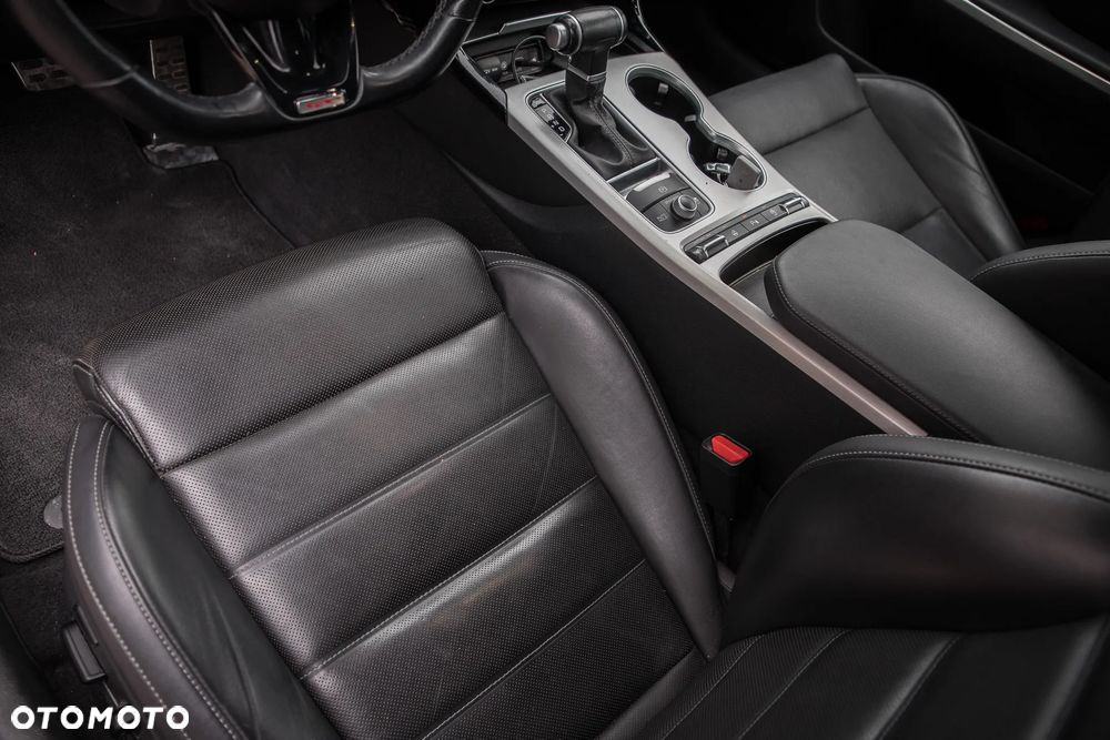 Kia Stinger 3.3 T-GDI V6 GT AWD - 16