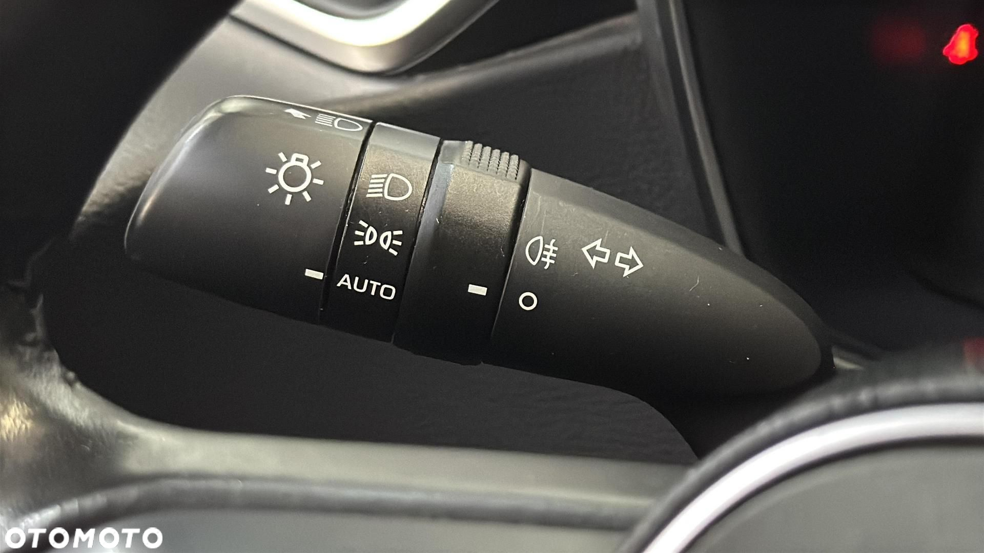 Toyota Corolla 1.8 Hybrid Active - 27