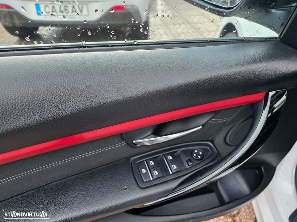 BMW 330 e iPerformance Line Sport - 8