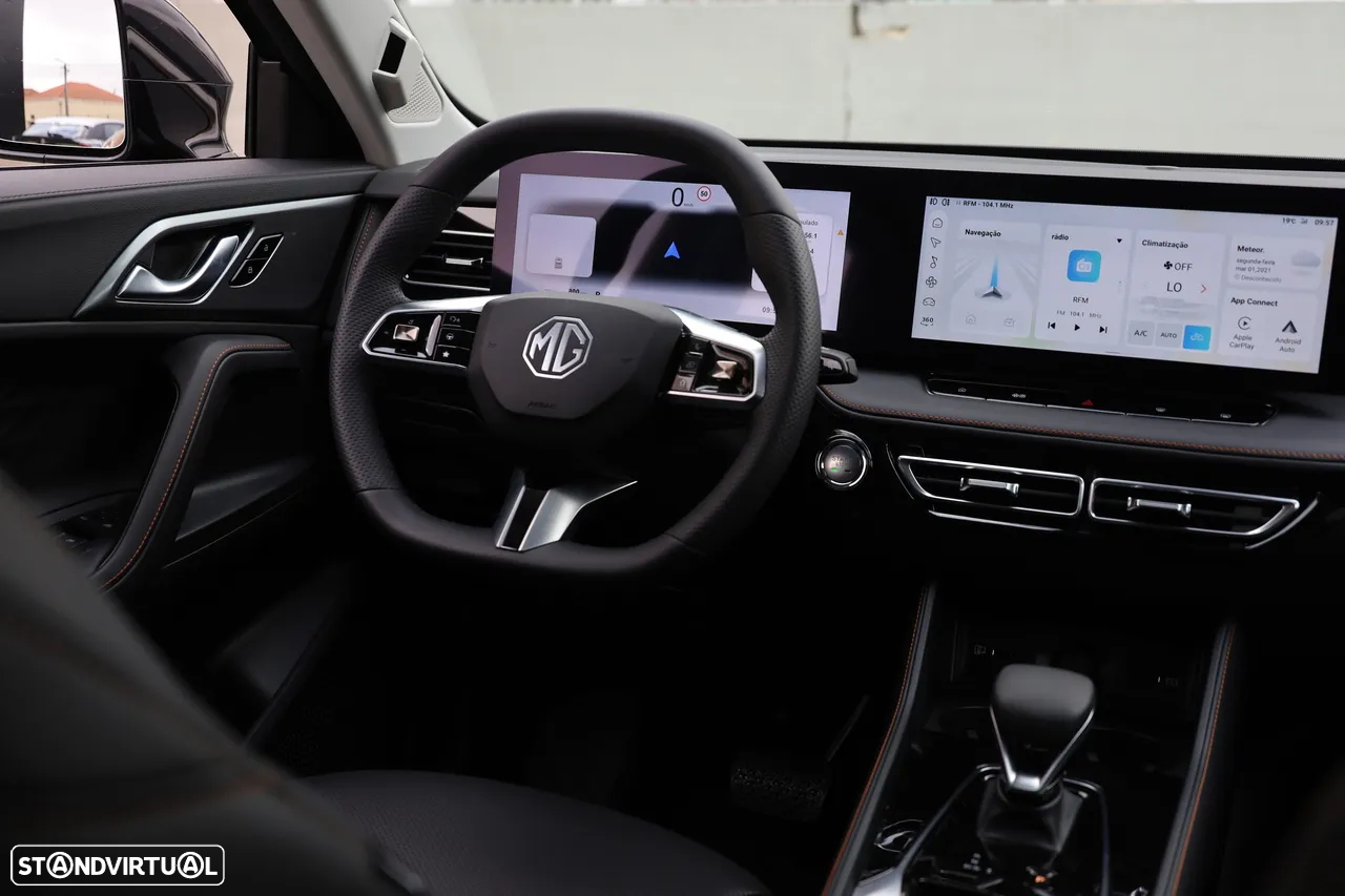 MG HS 1.5 T Luxury AT - 14