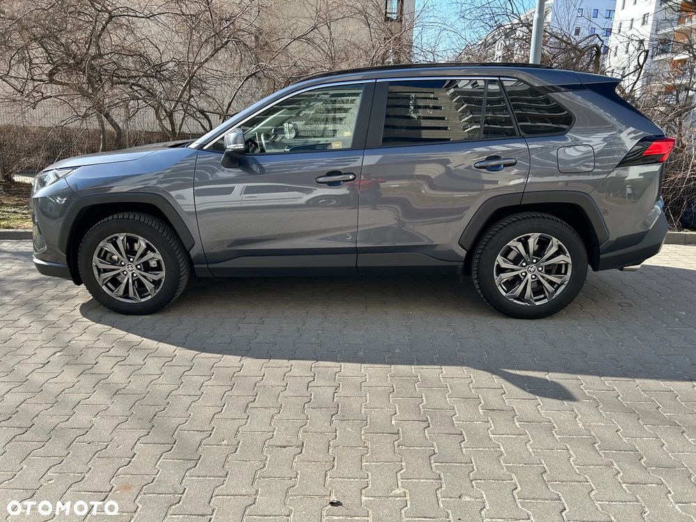 Toyota RAV4 - 6