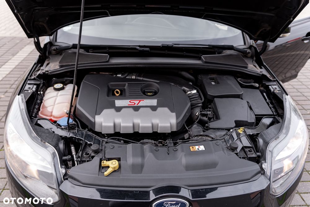 Ford Focus 2.0 EcoBoost ST - 39