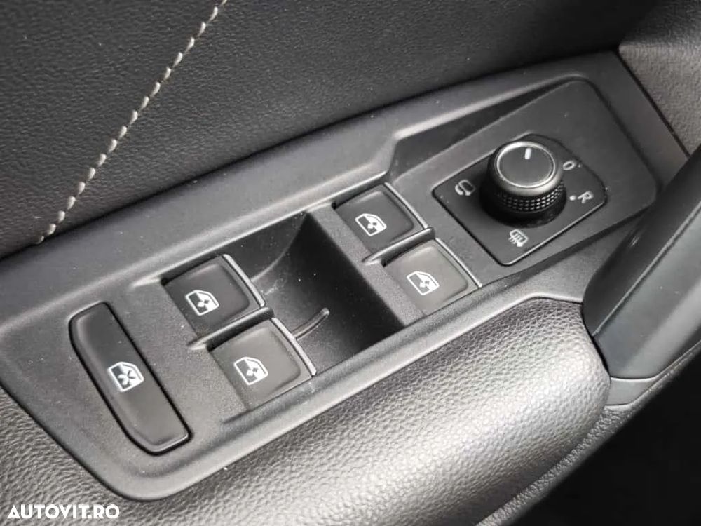 Volkswagen Tiguan 2.0 TDI SCR 4MOTION DSG R-Line - 27