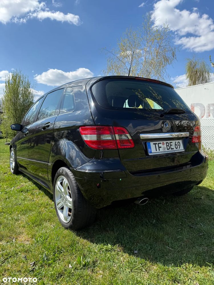 Mercedes-Benz Klasa B 200 Autotronic Special Edition - 38