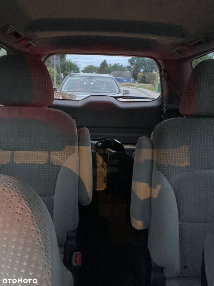 Mitsubishi Grandis 2.4 Intense - 3