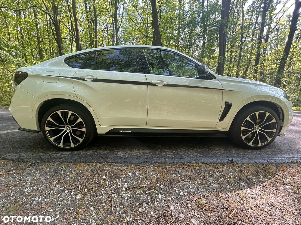 BMW X6M - 16