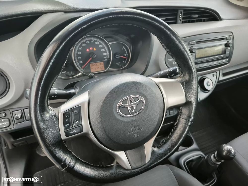 Toyota Yaris 1.4 D-4D ACtive+AC — fotografia 34