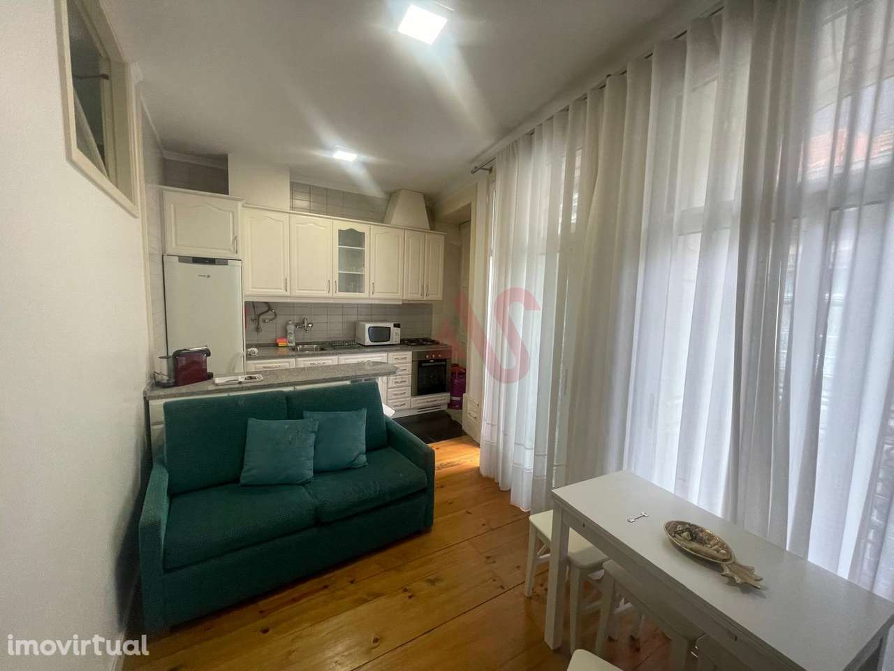 Apartamento T2 no Centro Histórico do Porto – Rua do Comércio - Grande imagem: 2/12