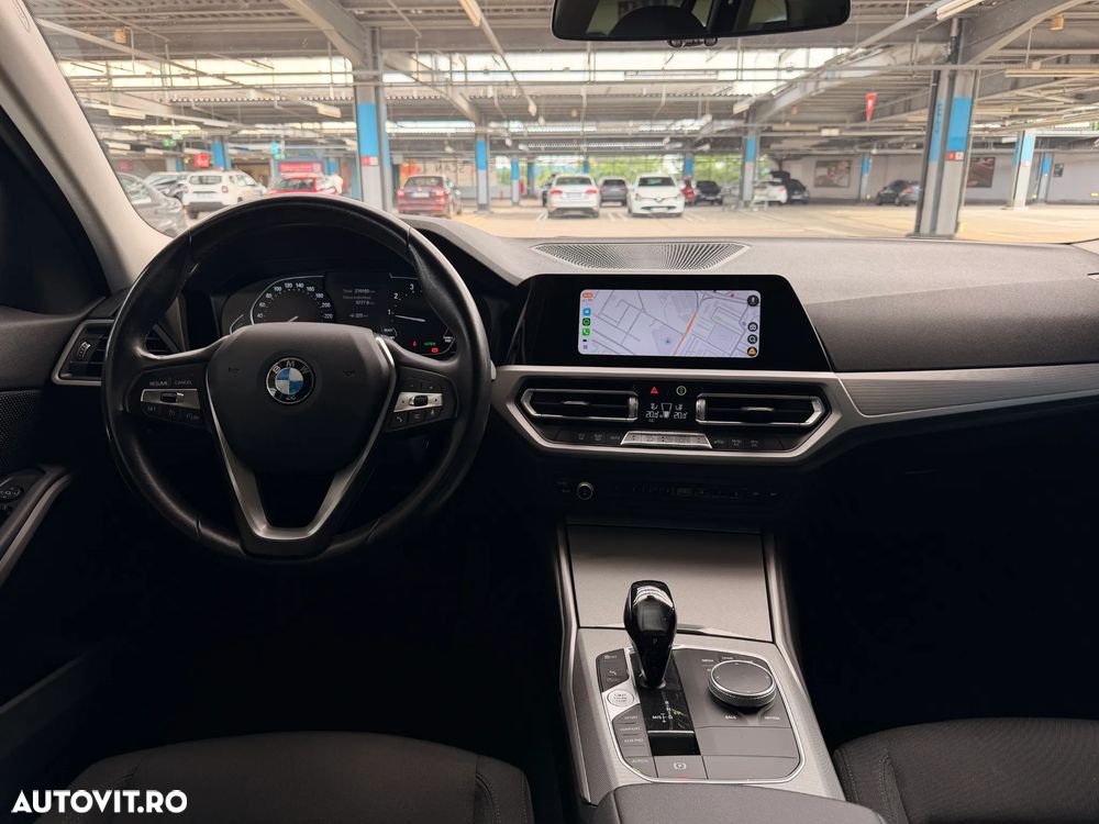 BMW Seria 3 318i AT - 13