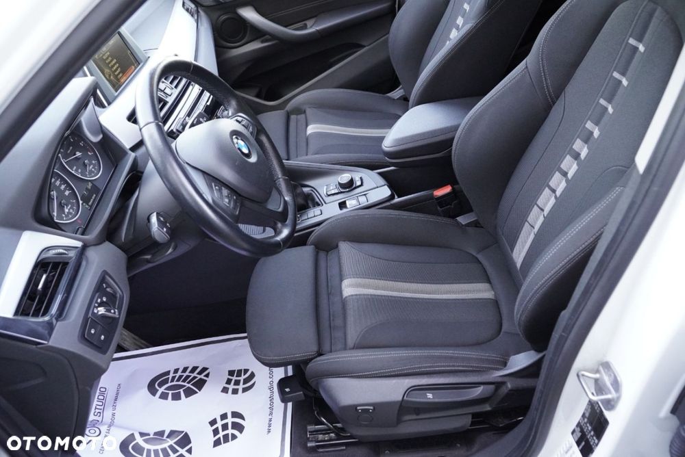 BMW X1 sDrive18d Advantage sport - 9