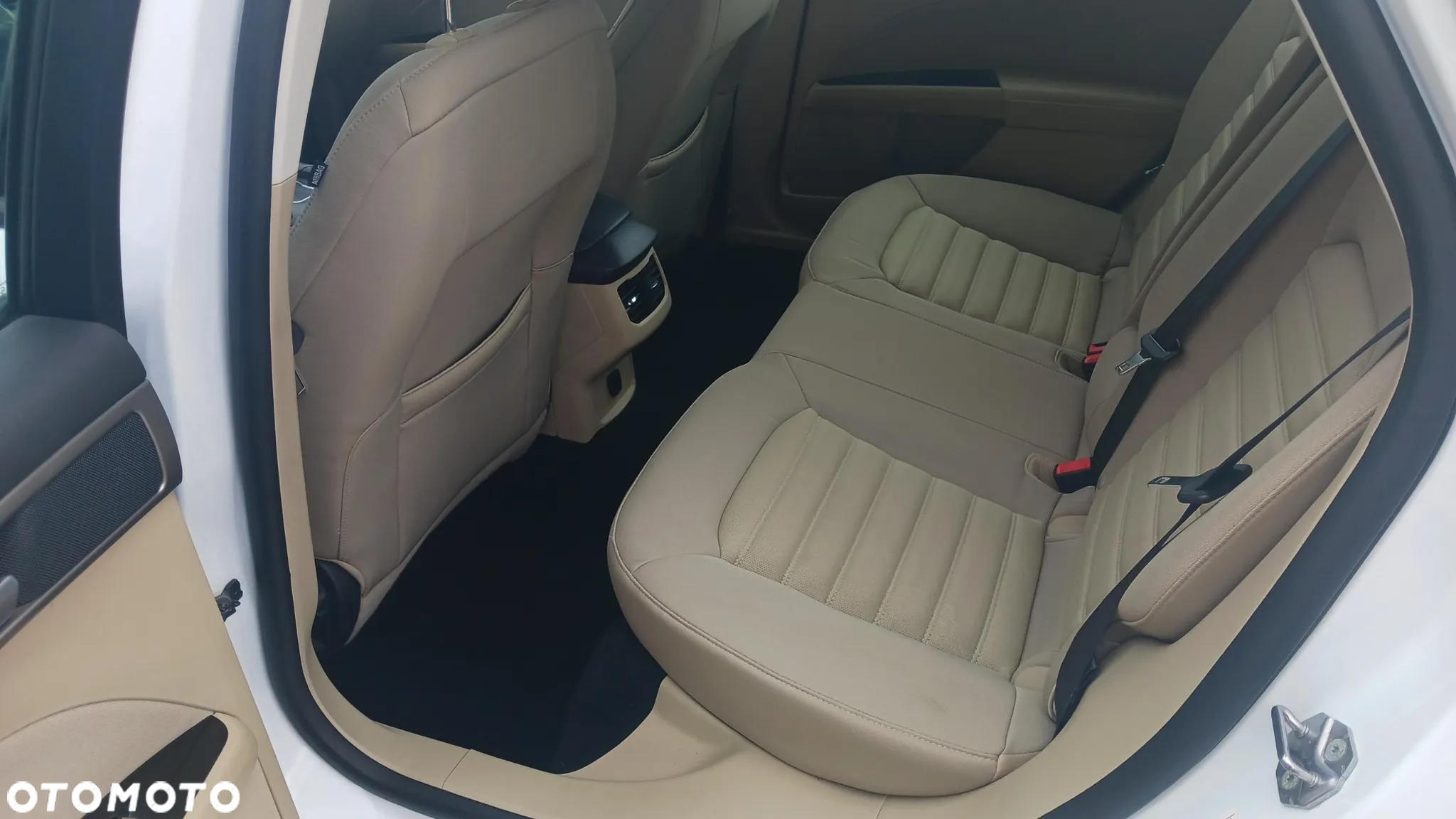 Ford Mondeo 2.0 EcoBlue Trend - 24