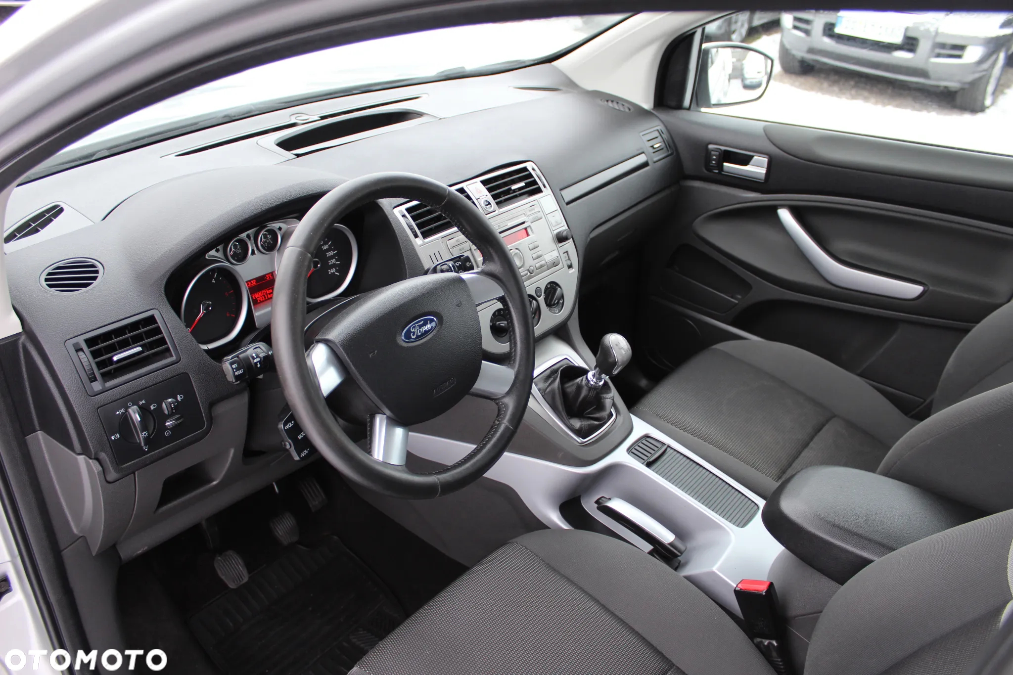Ford Kuga 2.0 TDCi Trend FWD - 5