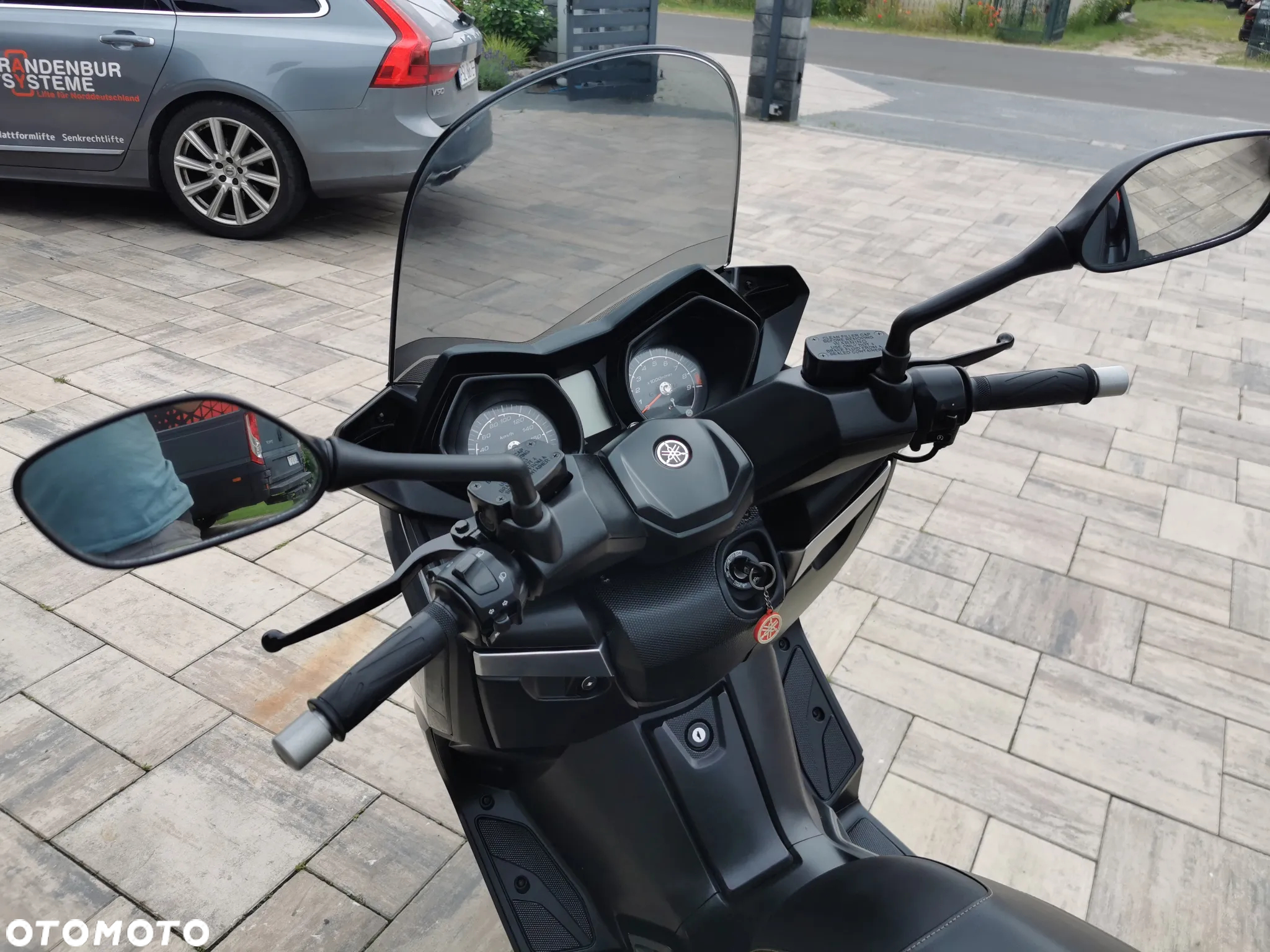 Yamaha X-max - 22