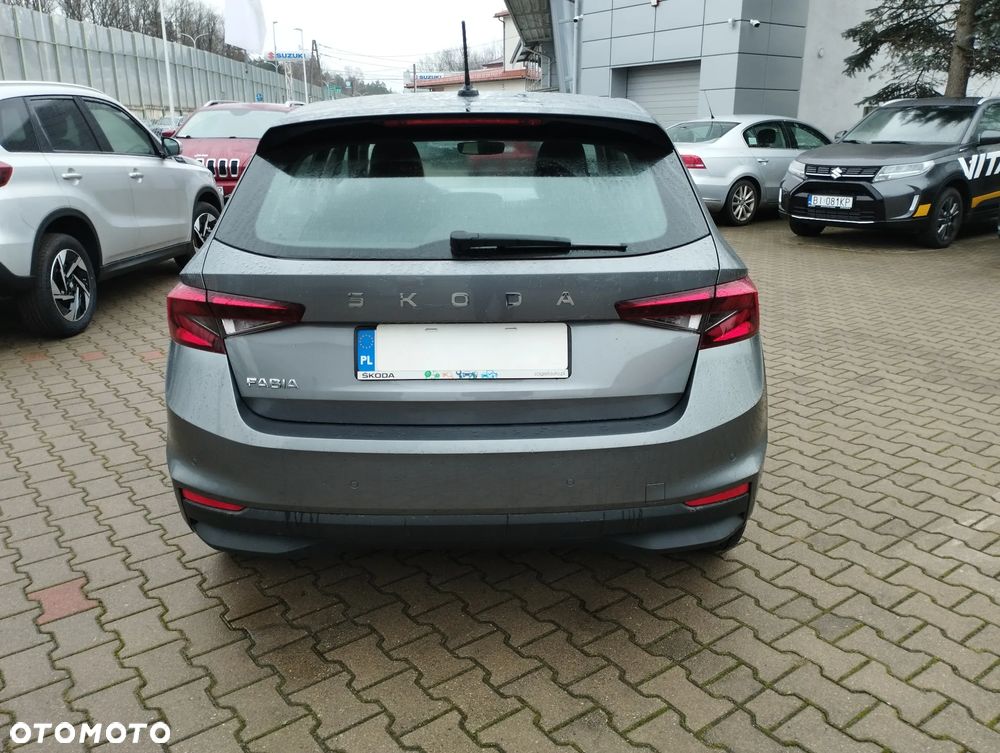 Skoda Fabia 1.0 TSI Essence - 11