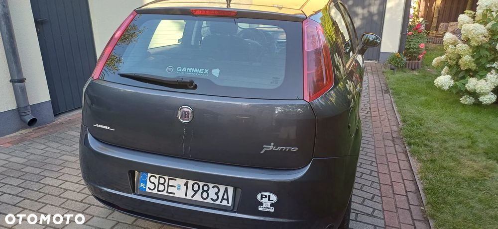 Fiat Grande Punto Actual 1.4 8V Estiva Blue&Me - 9