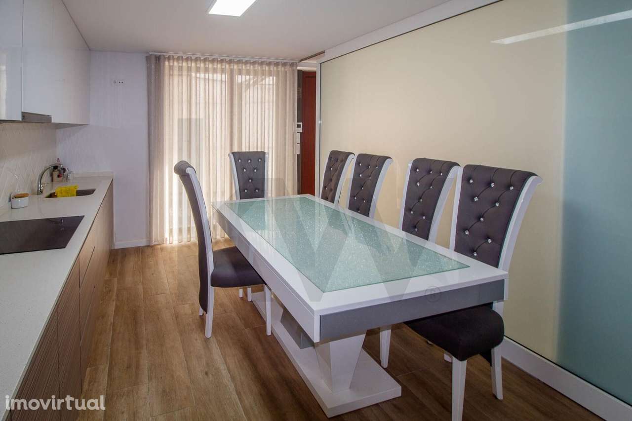 Moradia T3 Térrea de Luxo - Nova a Estrear no Coração de Freamunde! - Grande imagem: 4/32