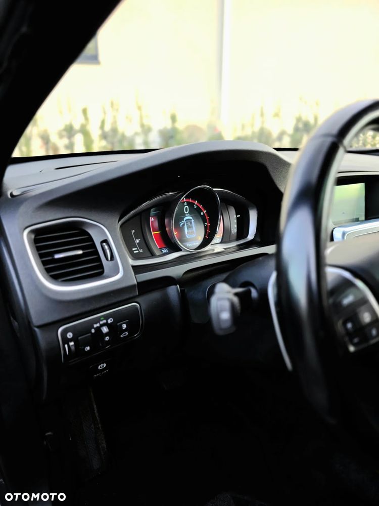 Volvo V60 T6 AWD Summum - 17