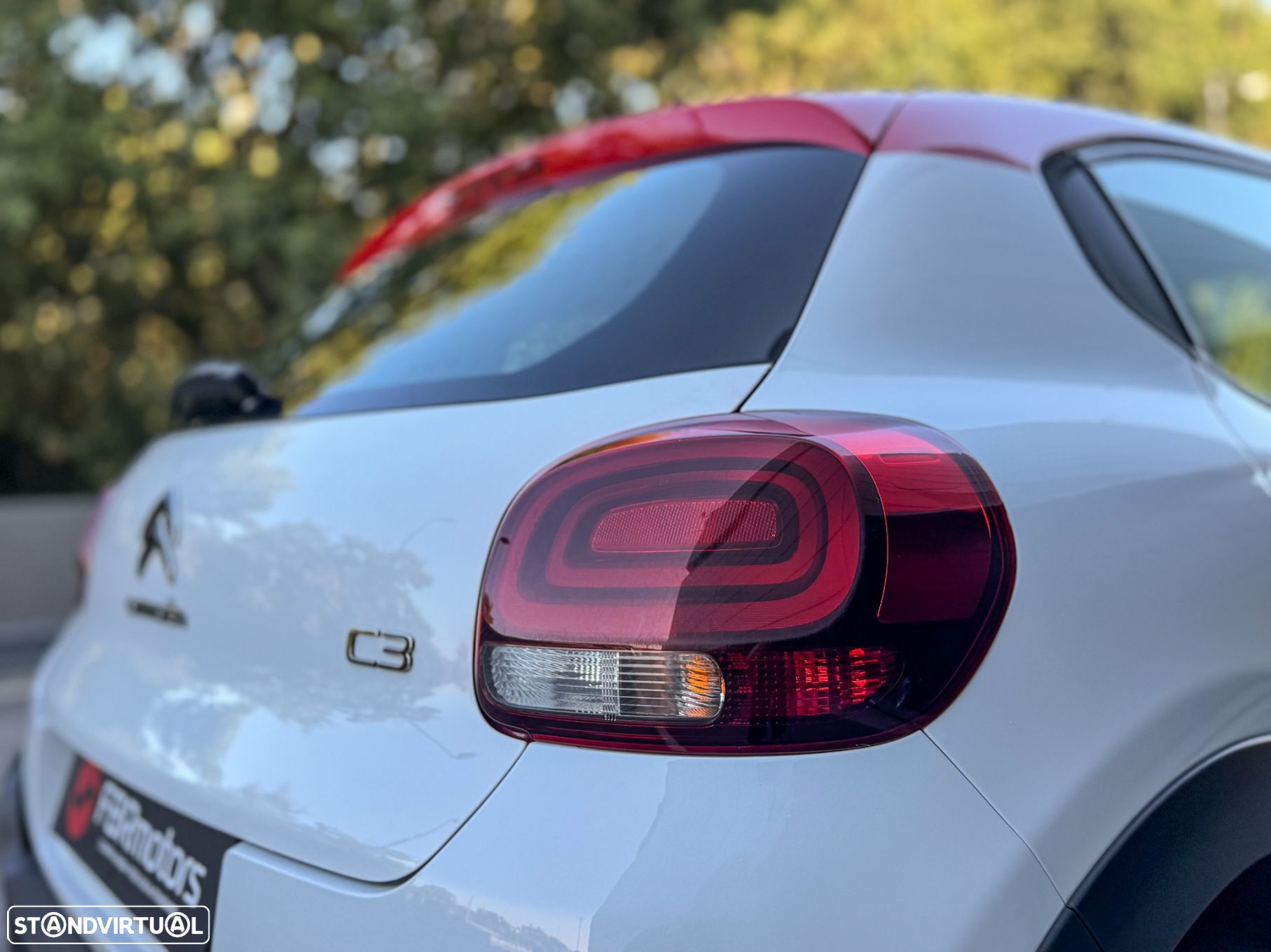 Citroën C3 1.2 PureTech Shine - 33