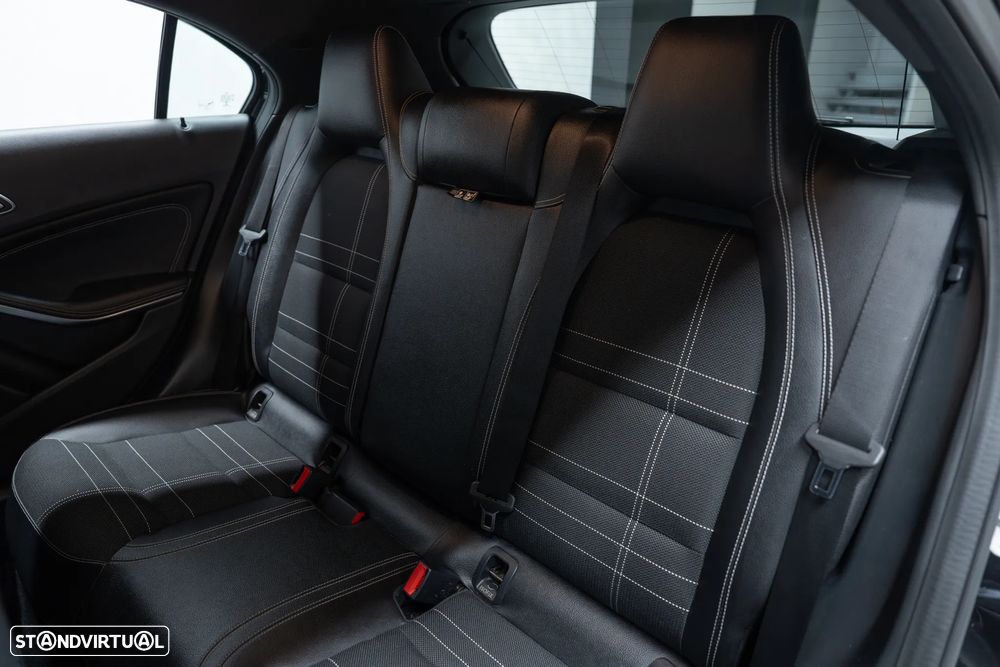 Mercedes-Benz A 180 d Aut. - 36