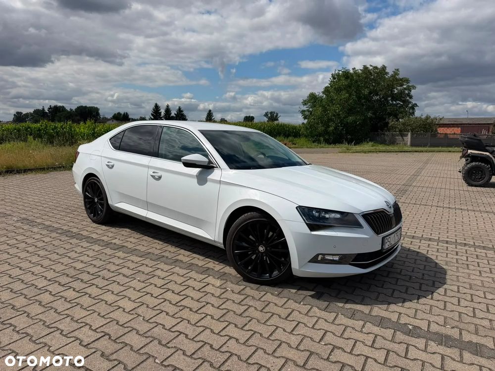 Skoda Superb 2.0 TDI Ambition DSG - 4