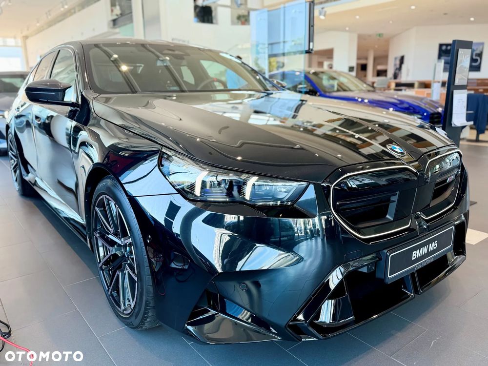 BMW M5 xDrive - 5