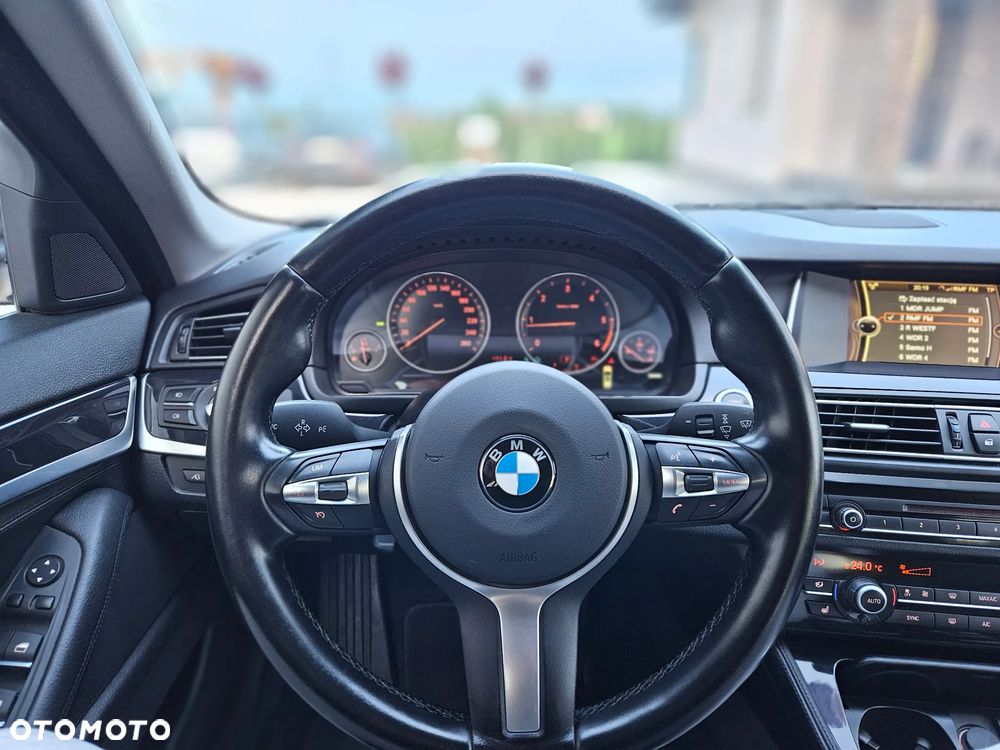 BMW Seria 5 520d - 12