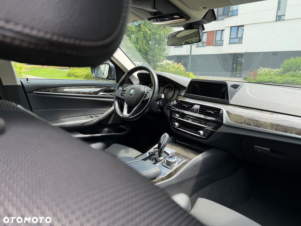 BMW Seria 5 520d xDrive Sport Line - 10