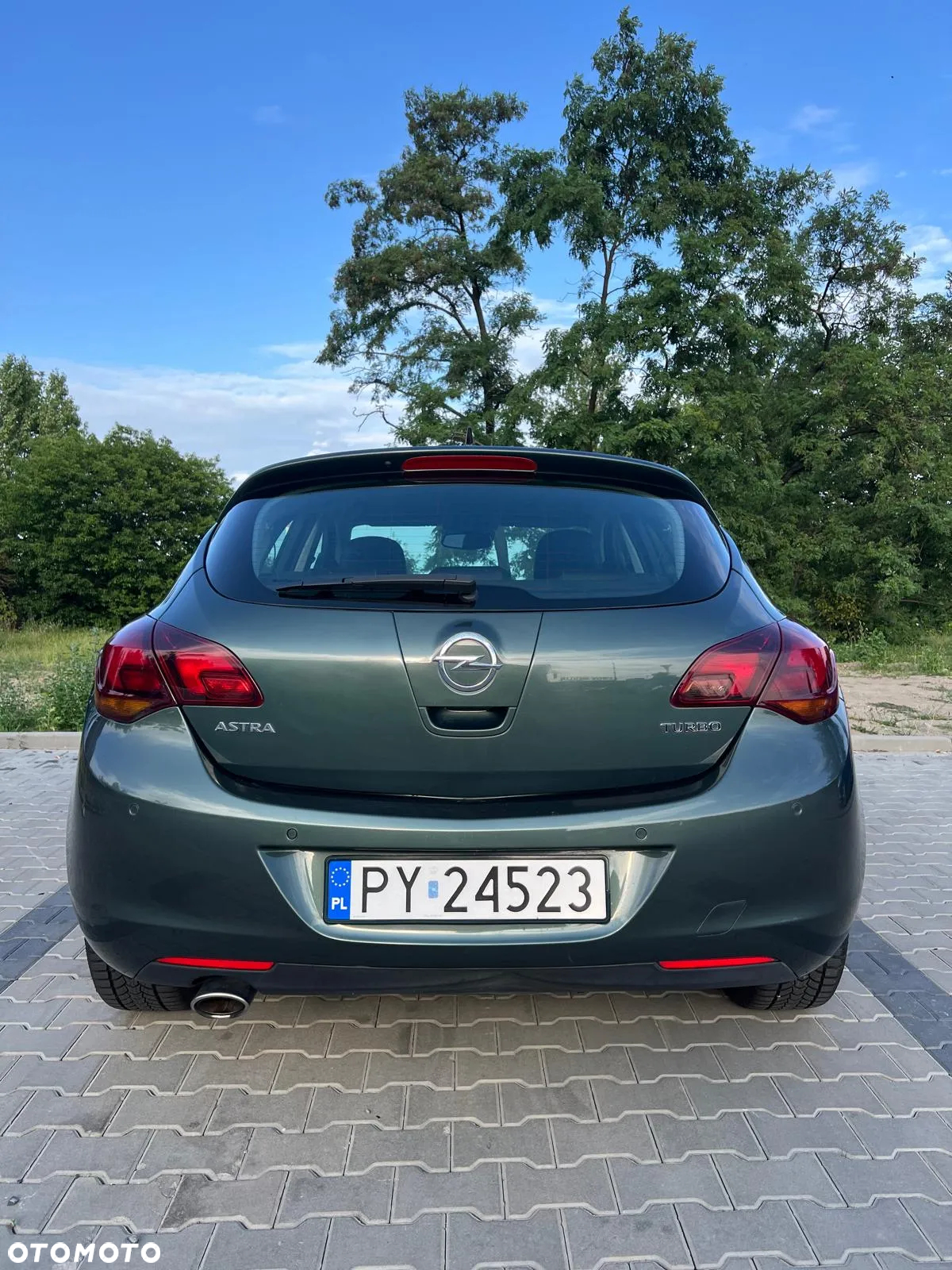 Opel Astra IV 1.6 T Cosmo - 4
