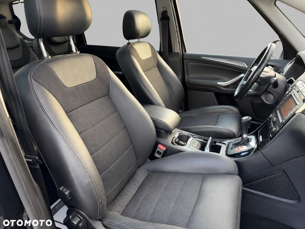 Ford Galaxy 2.0 TDCi DPF Titanium - 19