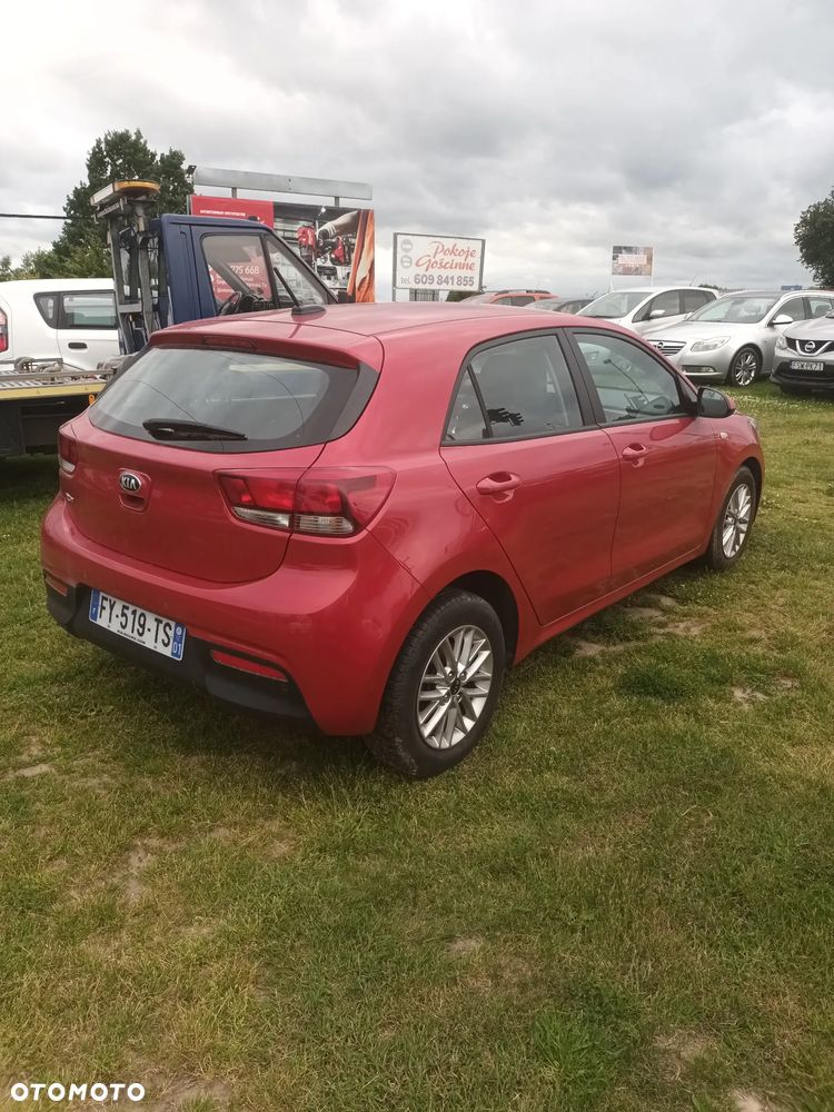 Kia Rio 1.0 T-GDI 100 Dream-Team Edition - 3