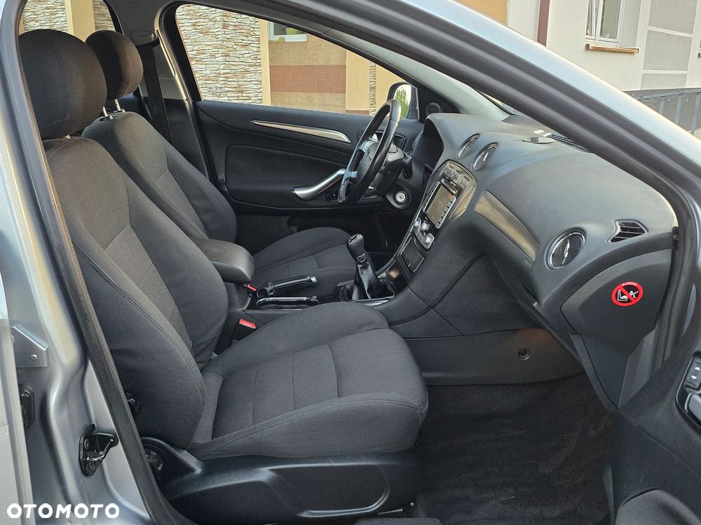 Ford Mondeo 2.0 Viva Titanium - 23