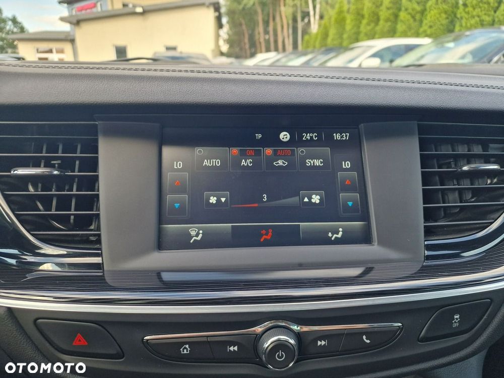 Opel Insignia - 25