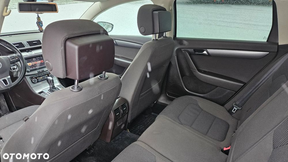 Volkswagen Passat 2.0 TDI DPF Comfortline DSG - 9