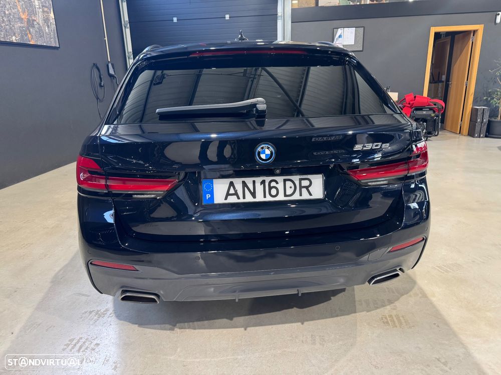 BMW 530 e Pack Desportivo M - 8